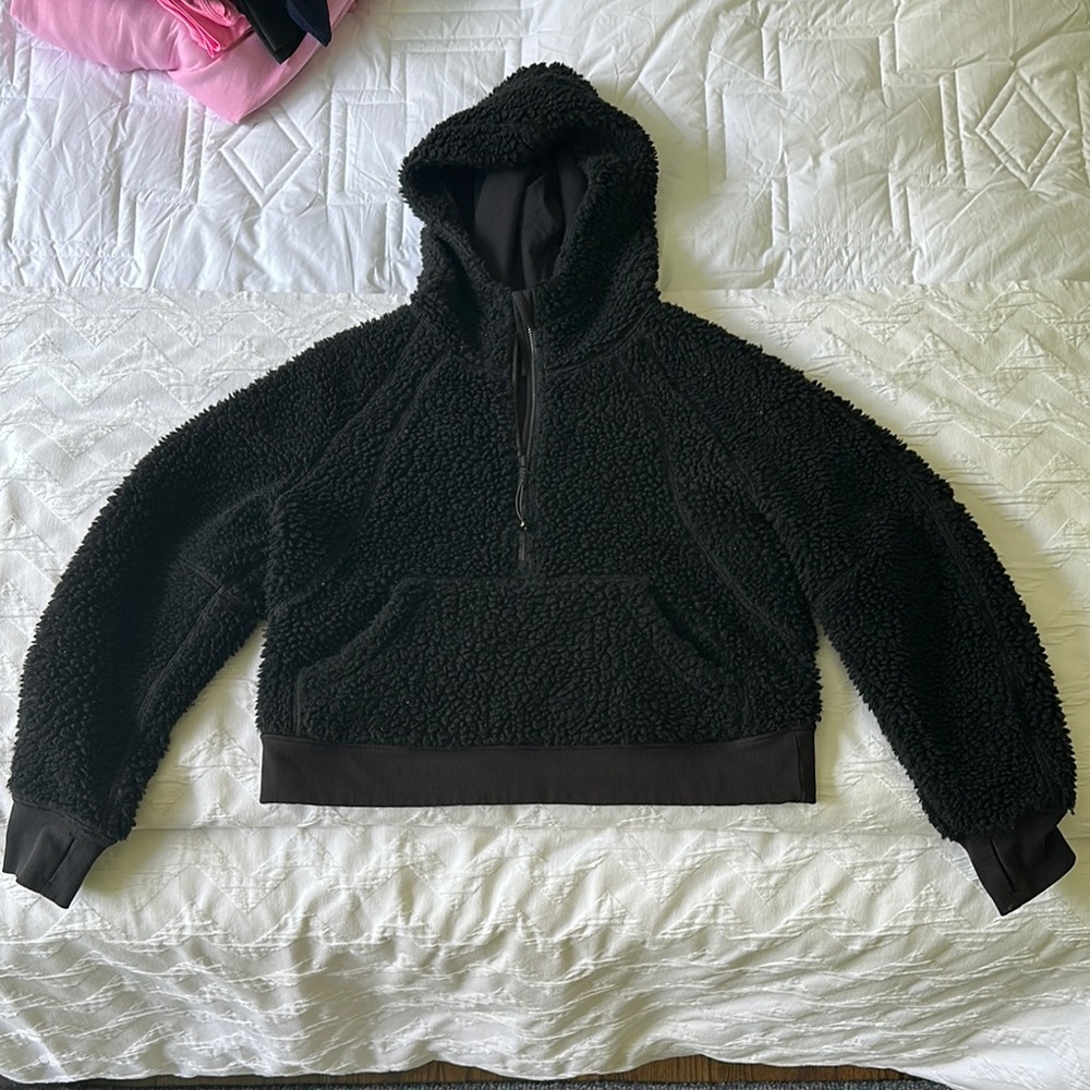 sherpa lululemon cropped scuba hoodie